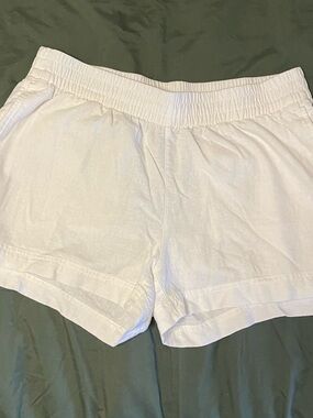 Old Navy White 3” Inseam Elastic Linen Blend Shorts
Size L